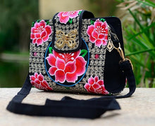 Load image into Gallery viewer, Small Day Clutch Bag