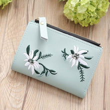Load image into Gallery viewer, Naivety Embroidery Short Wallet