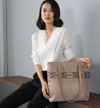 Load image into Gallery viewer, Capacity Handbag
